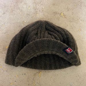 Women’s knit beanie